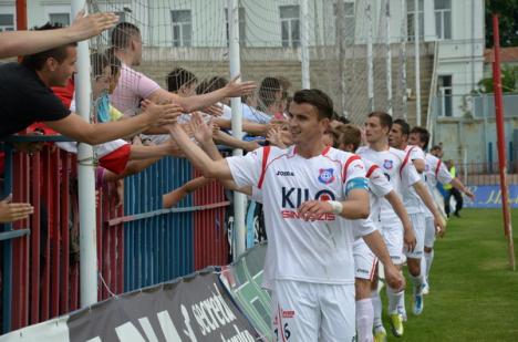 Meci de infarct la Deva: FC Bihor a urcat din nou pe primul loc în clasament, după ce a bătut cu 3-2!